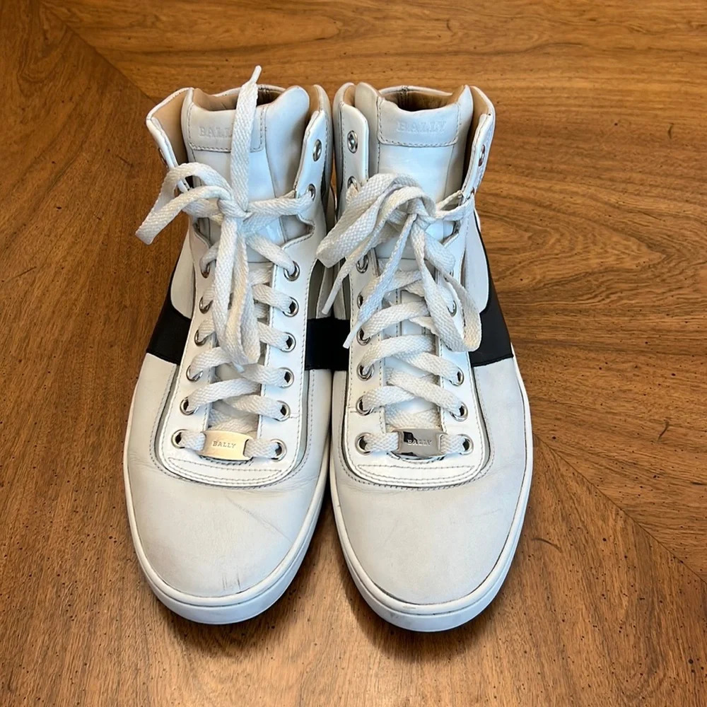 Bally Switzerland Men’s Oldani white/Black Leather HighTop sneakers  US 8D VGUC